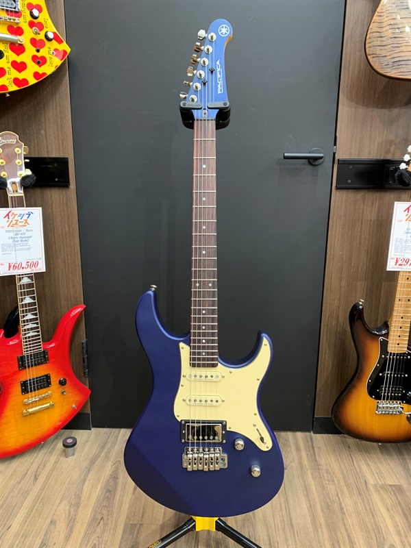 YAMAHA PACIFICA PAC612VIIX MSBの画像